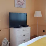 Mónika 3*