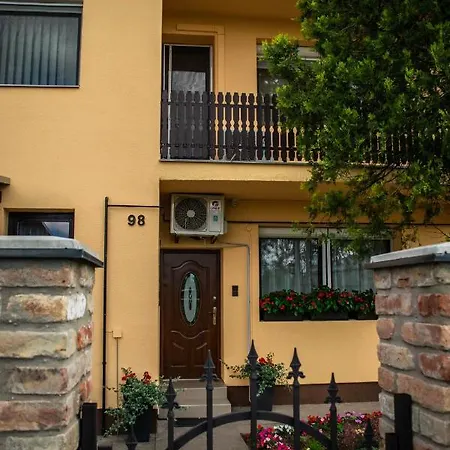Monika Vendeghaz Guest house Morahalom