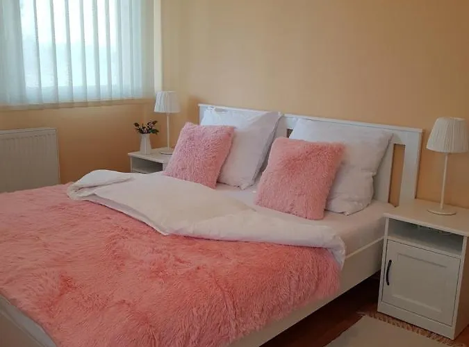 Pensión Mónika 3*