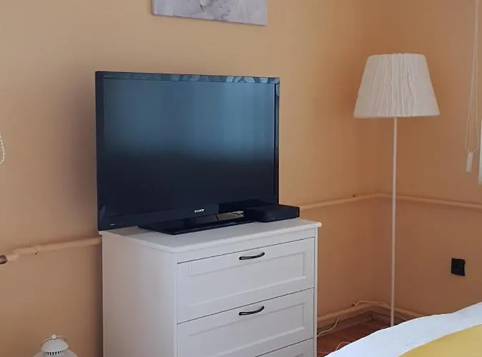 Mónika 3*